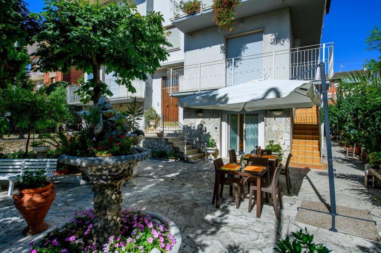 סן בנדטו דל טרנטו B&B La Fontanella מראה חיצוני תמונה