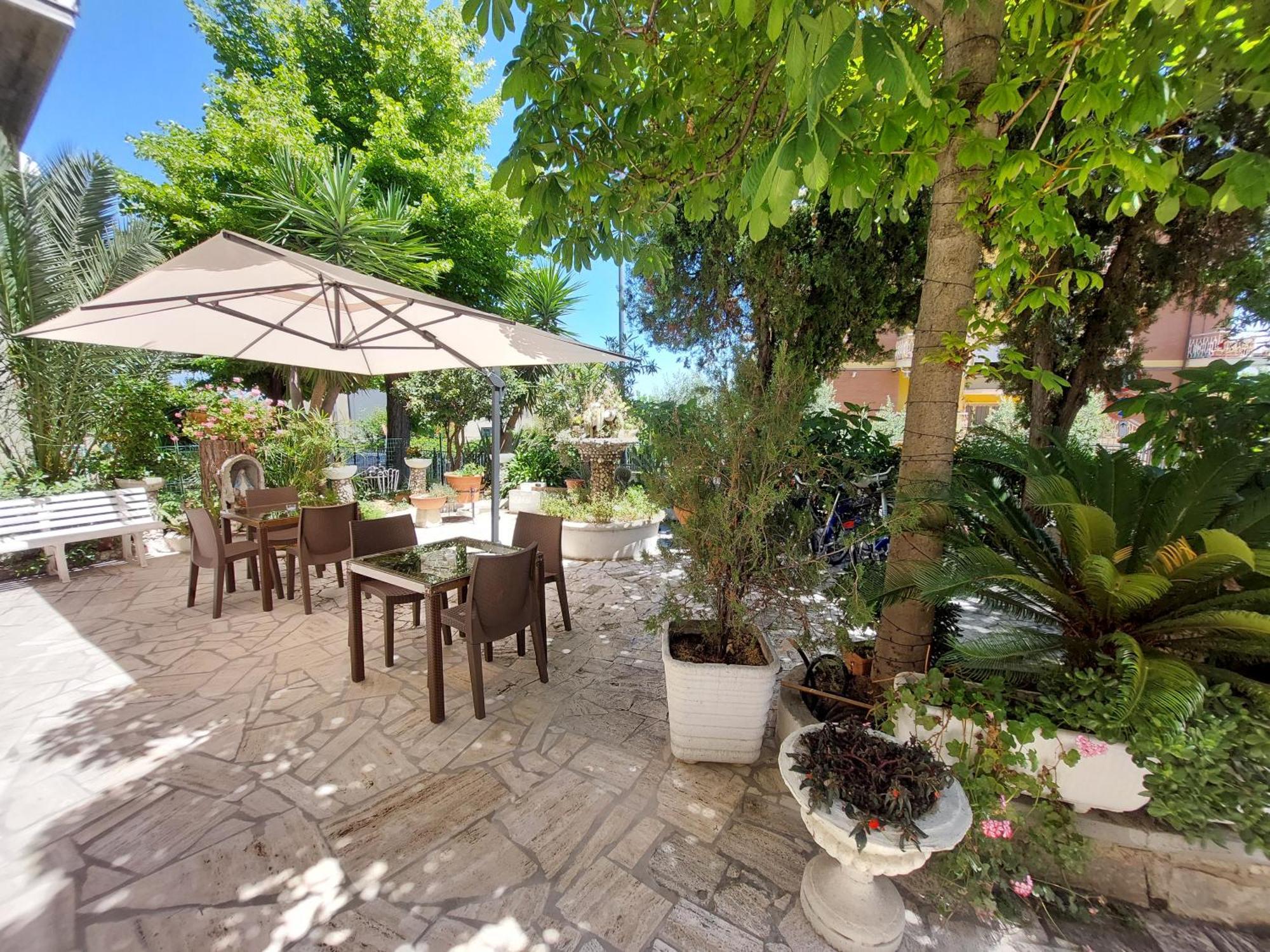 סן בנדטו דל טרנטו B&B La Fontanella מראה חיצוני תמונה